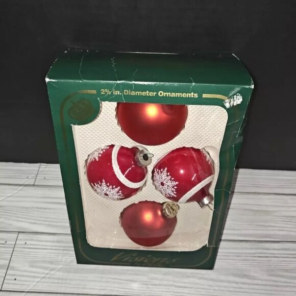 Visions By Holly Christmas Holiday Vintage Red Glass Tree Ornaments Snowflakes - Picture 1 of 9